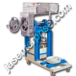 Jacketed mini pulverizer